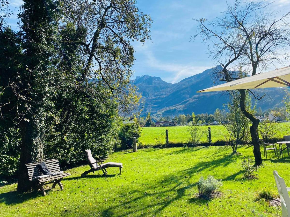 Chalet Happy Family: Mountain Retreat with Spacious Garden Golling an der Salzach Exterior photo